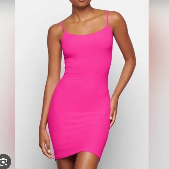 SKIMS 🩷 Soft Lounge Slip Mini Dress size M - Picture 1 of 3